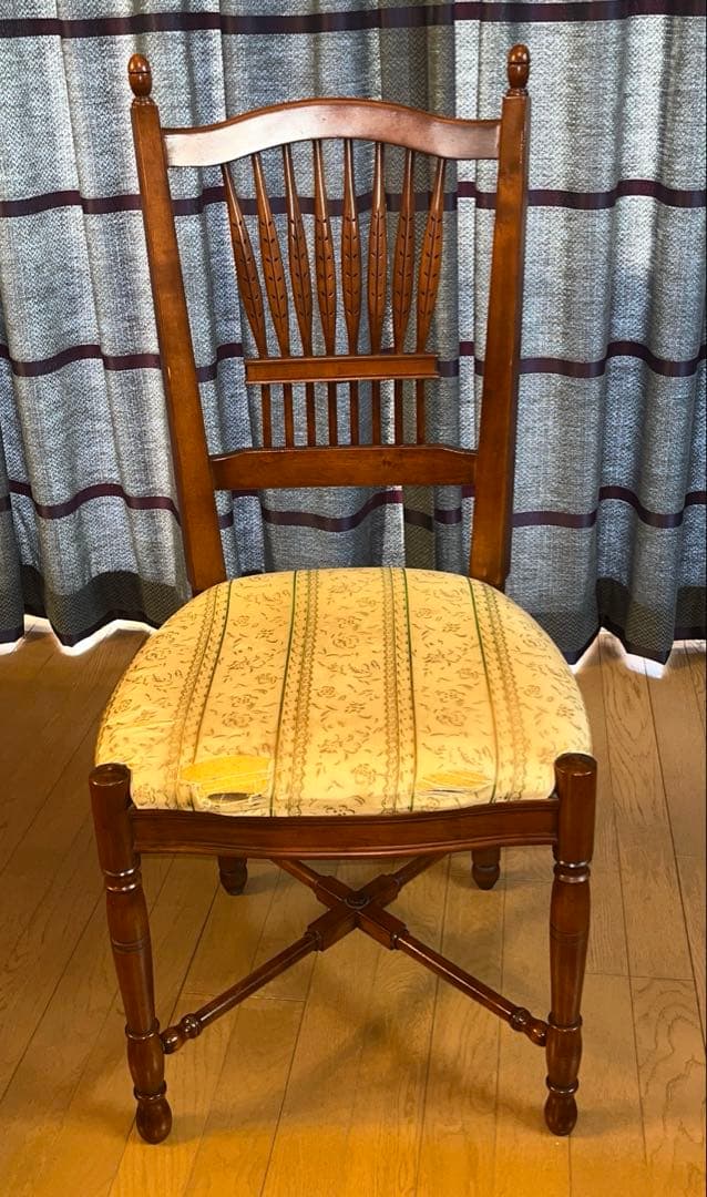 リンホーリン椅子　③