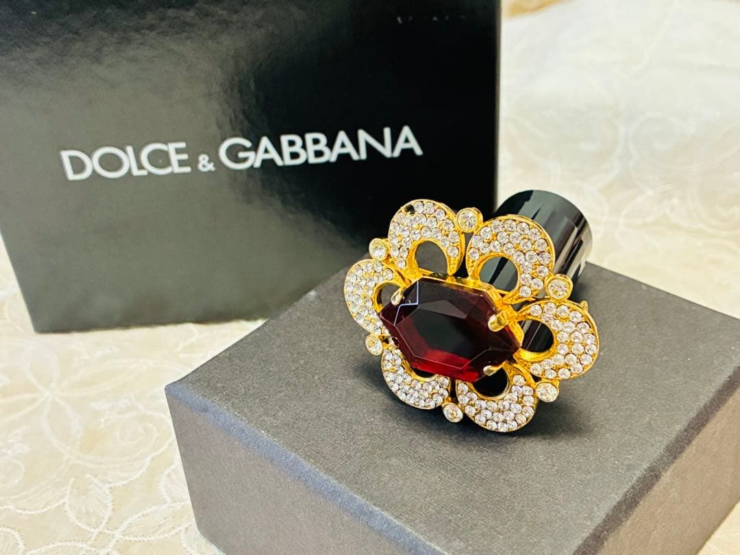 Dolce & Gabbana フラワーブローチ　石外れ有