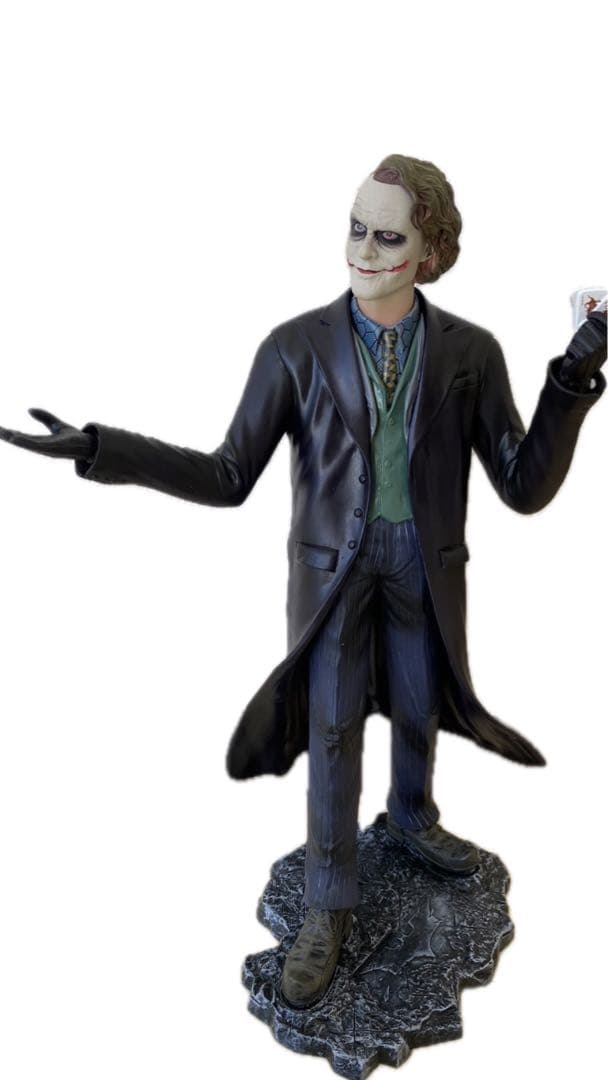 ジョーカー　ダークナイト　フィギュア