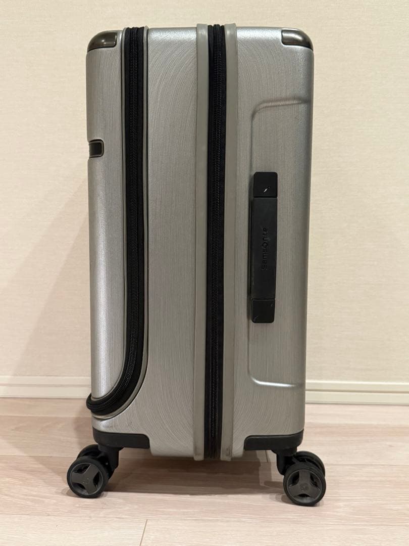 【美品】Samsonite EVOA スピナー55 33L 機内持込可 清掃済