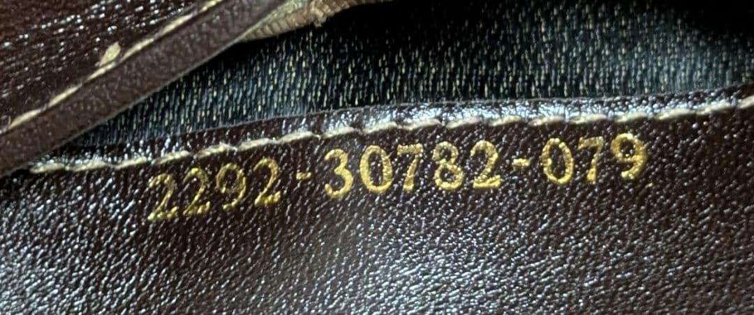 【新品未使用】☆FENDI☆ ズッカ 二つ折りがま口財布 【箱、保存袋】