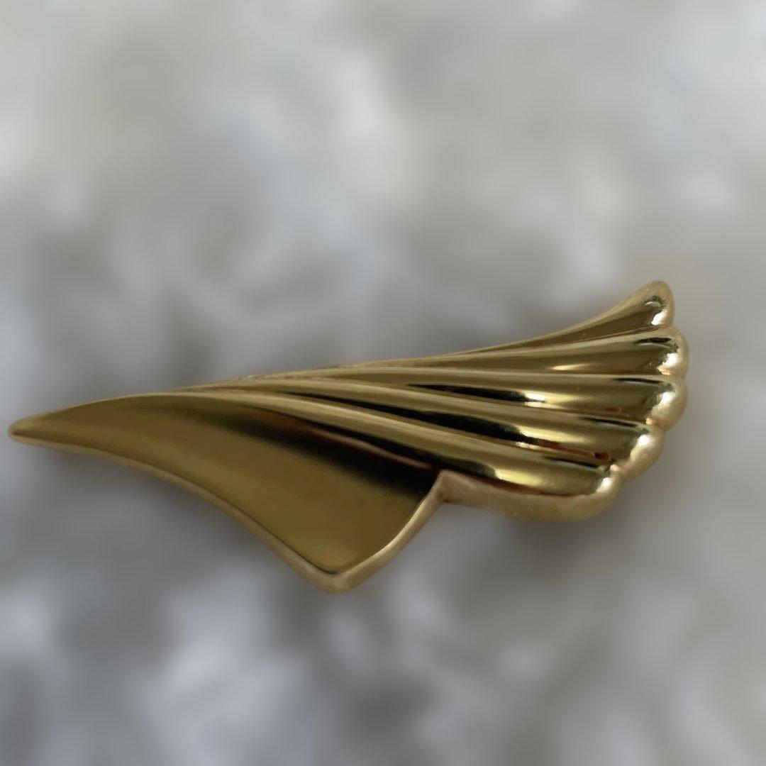 K18 ゴールド　18金　流線型羽ブローチ ペンダントヘッド
