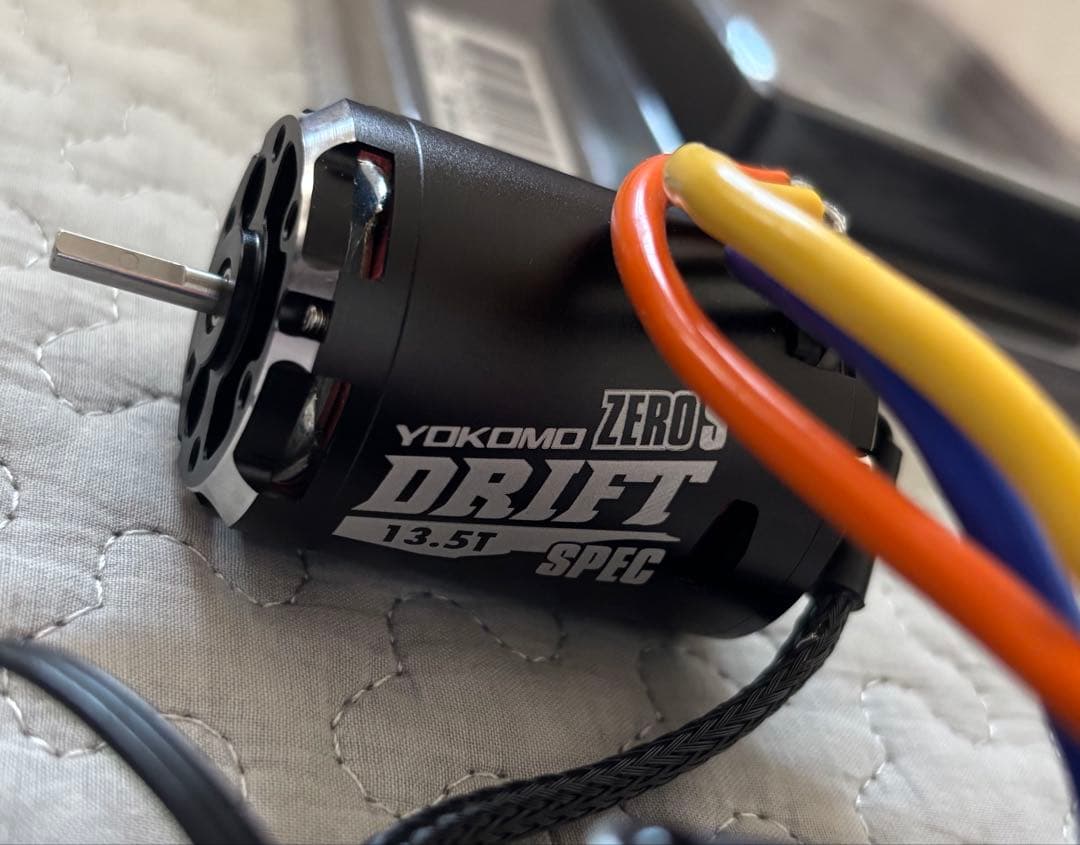 ヨコモ ブラシレスコンボ BL-PRO4 13.5T/ESCプログラマーIV