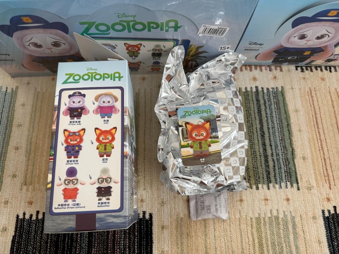 【なな】MINISO ディズニー　ズートピア ニック私服➕ニック警官