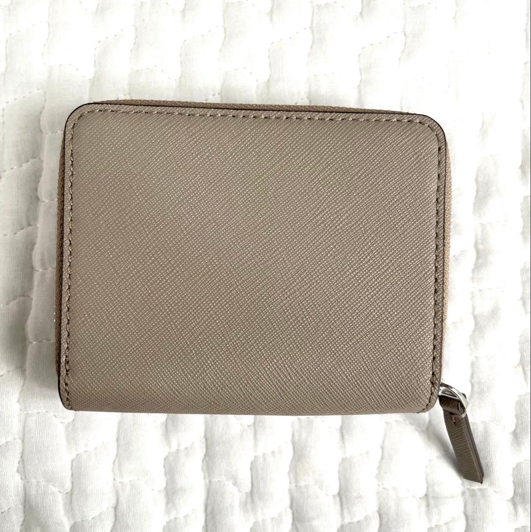 トリーバーチ　二つ折り財布