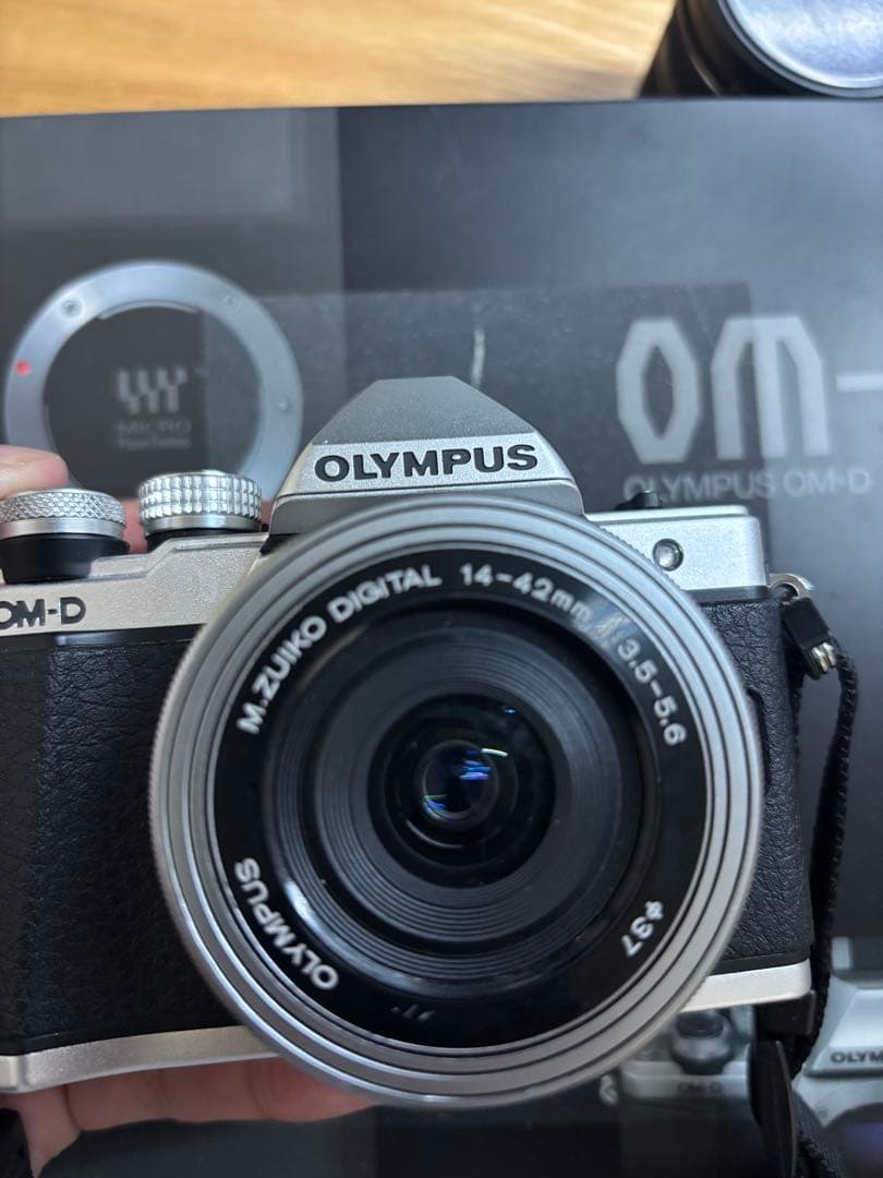 OLYMPUS OM-D E-M10 MarkII 【S数1116回】