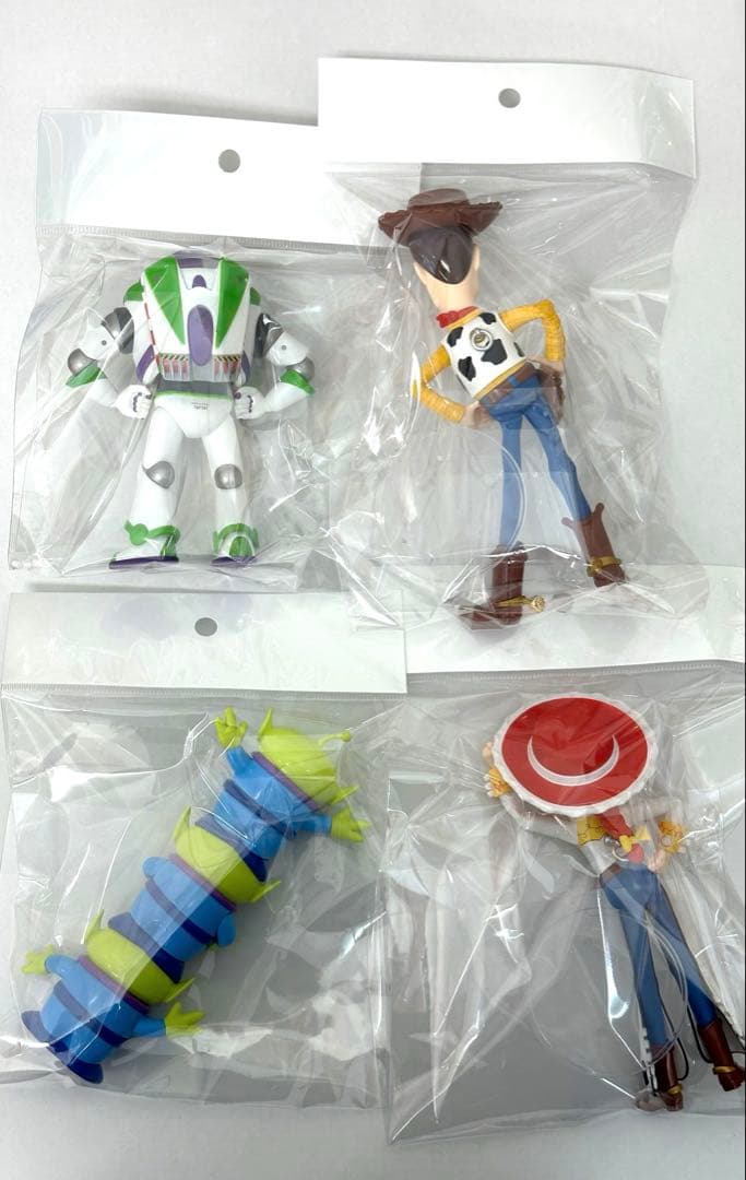 トップトイ 30周年トイ・ストーリー ウッディ バズ ジェシー エイリアン