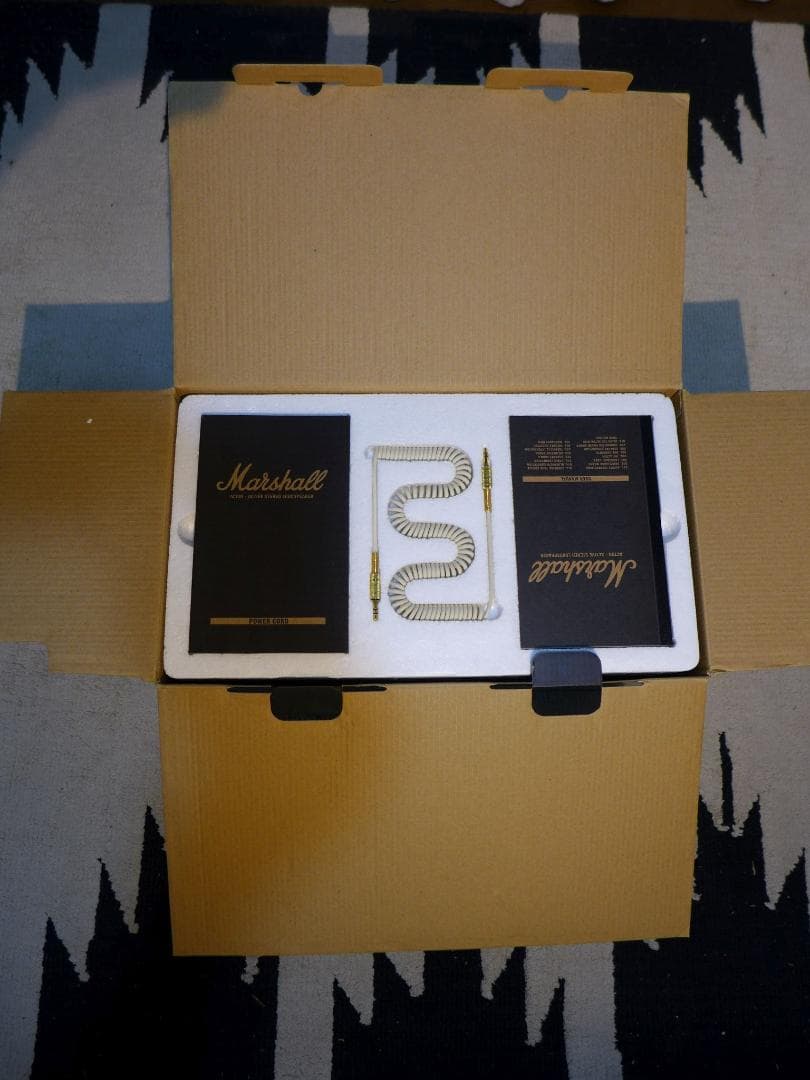 新品MarshallスピーカーACTONクリーム4090987Bluetooth