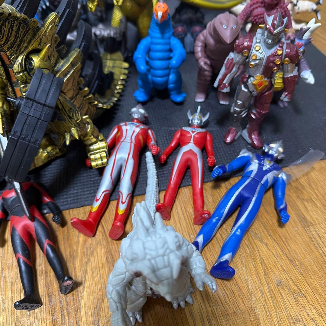 ウルトラマン 怪獣 ソフビ 49体セット！