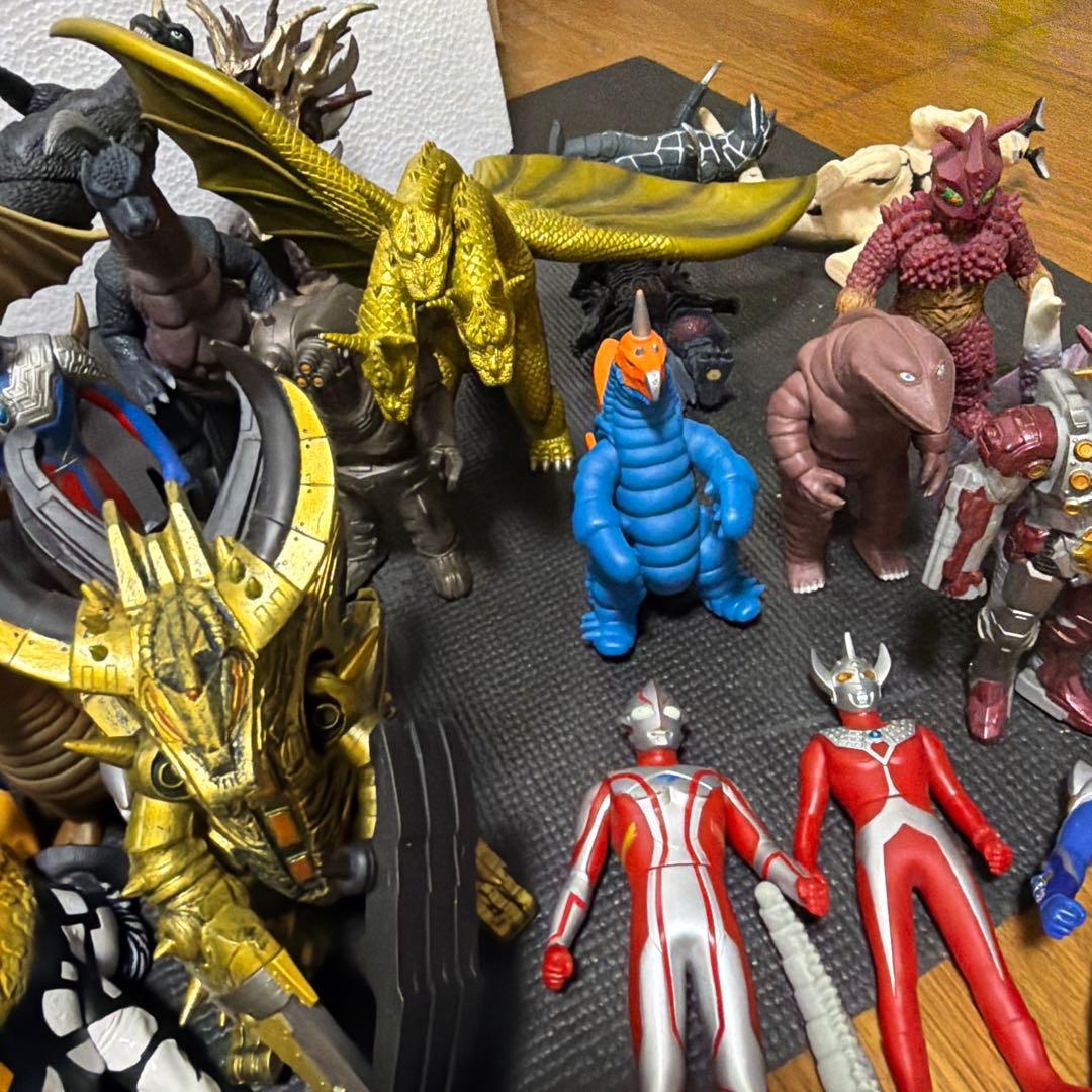 ウルトラマン 怪獣 ソフビ 49体セット！