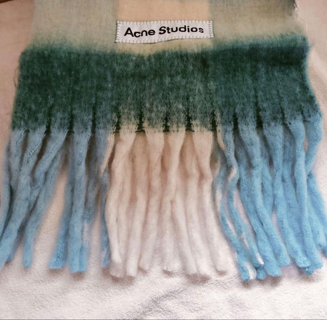 Acne Studios フリンジ付きマフラー