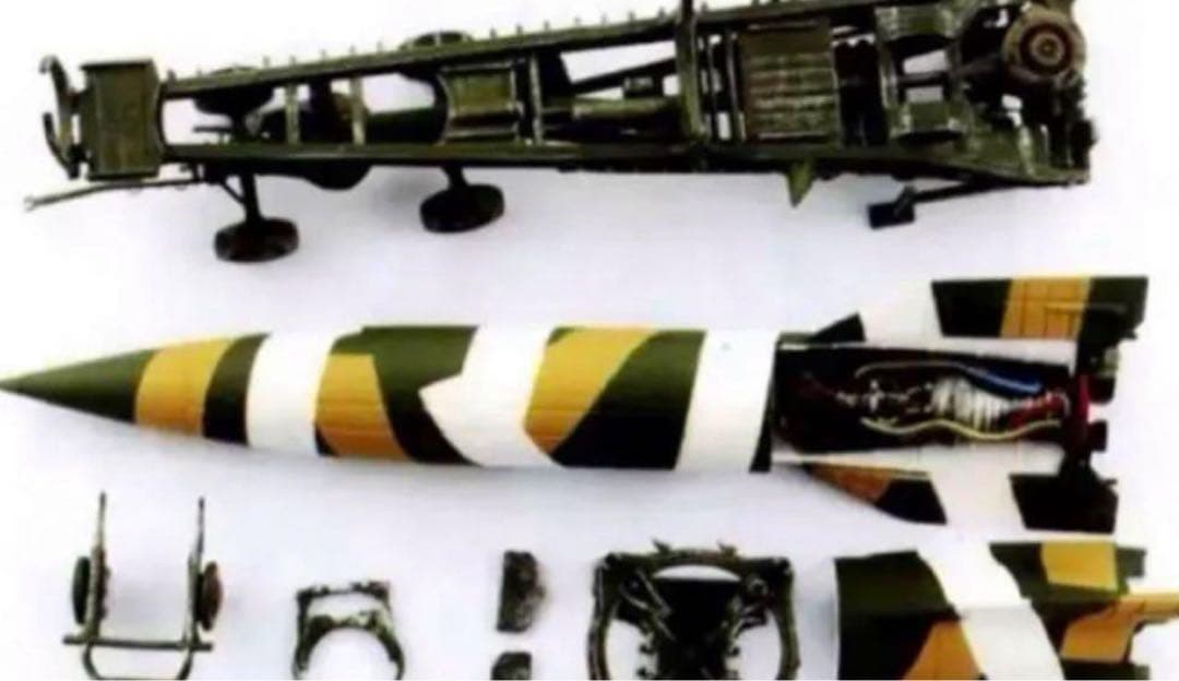 B）PMA製 WWⅡ ドイツ軍V2ロケット　弾道ミサイル　1/72 完成品模型