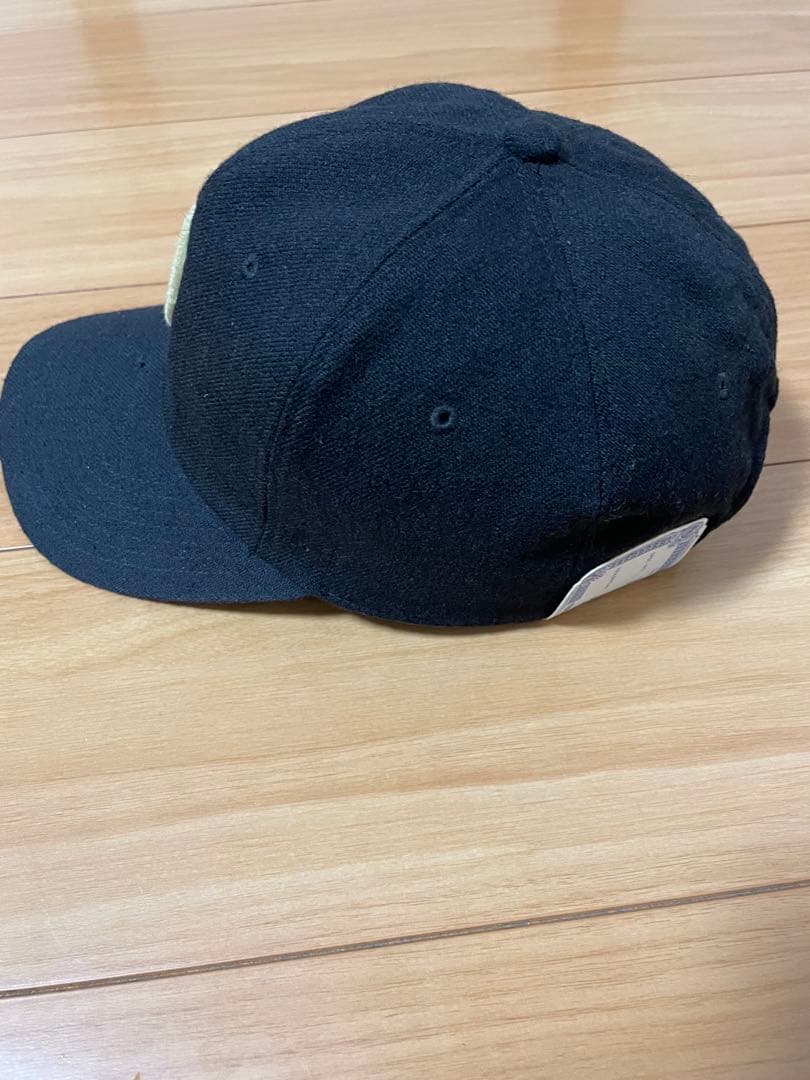 h.w.dog ベースボールキャップ　刺繍