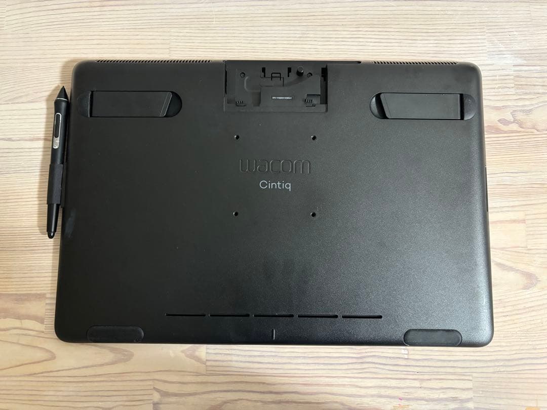 ✨️別途USB付き✨️Wacom Cintiq 16 液晶タブレット 液タブ ワコム