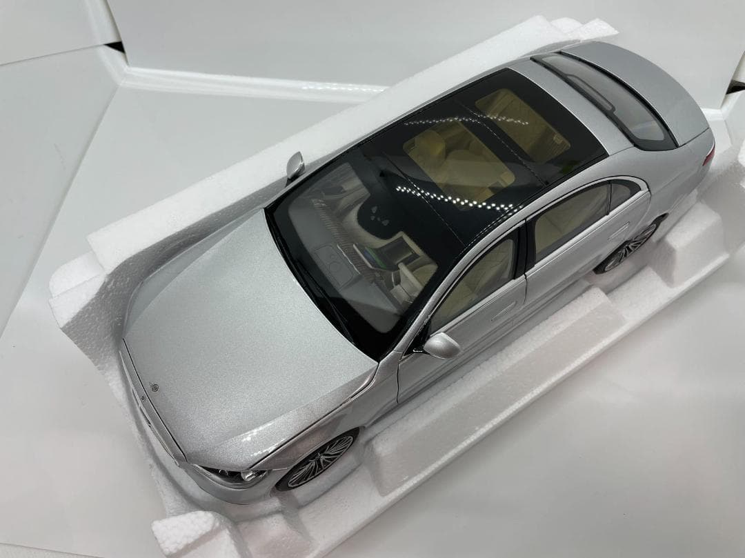 304-034 ノレブ 1/18 メルセデスベンツ S-Class AMG