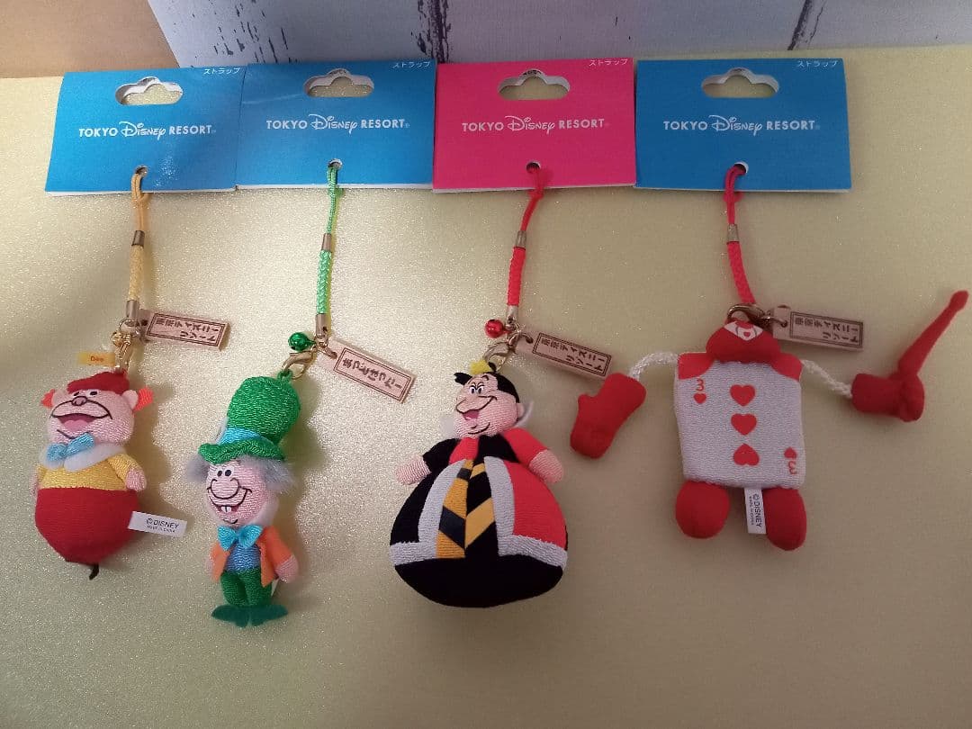 不思議の国のアリス♡キャラクター和ストラップ4点♡レアです