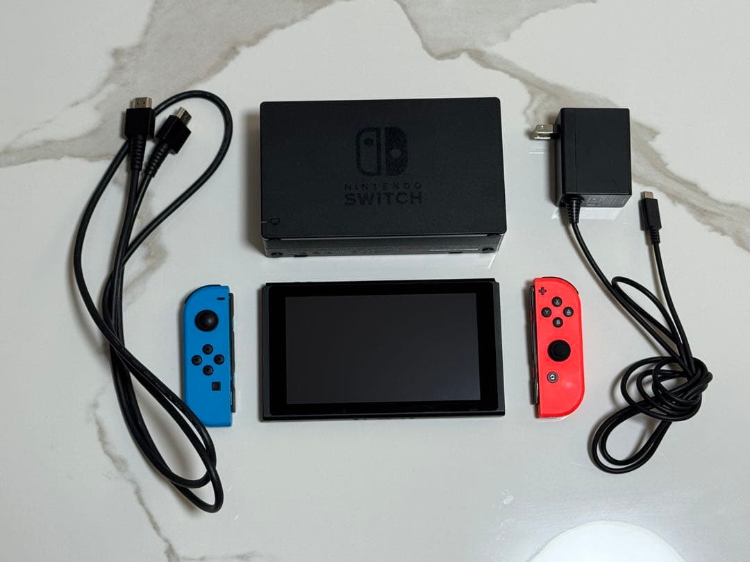 【箱無し特価】Nintendo Switch 本体 青赤 付属品傷あり