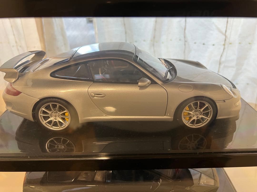 値下げしました。１/18 オートアート 5車種 透明ケース付き