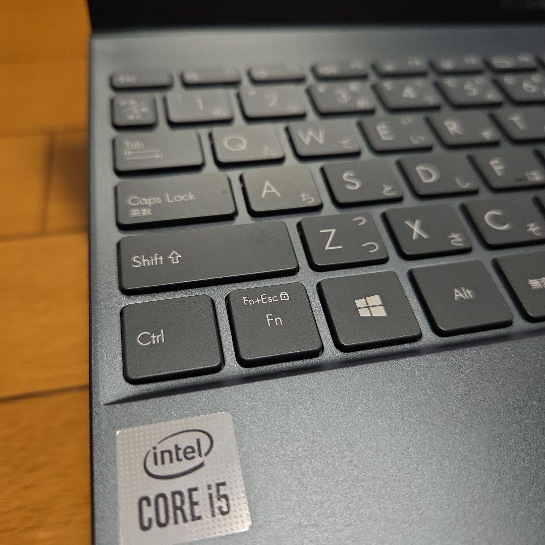 ASUS ZenBook 13 Core i5 本体