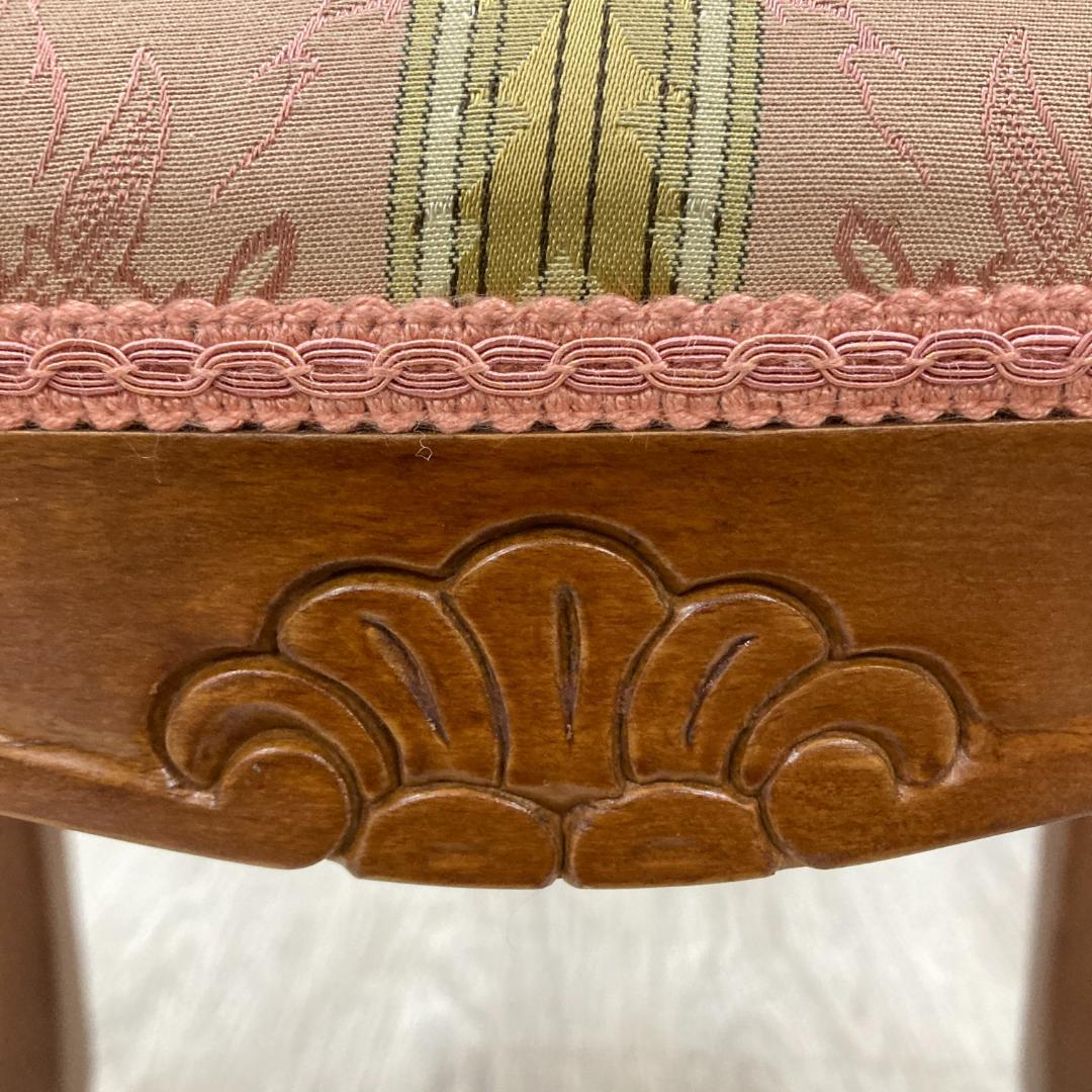 イタリア 　猫脚　スツール　オットマン　クラシック 　A