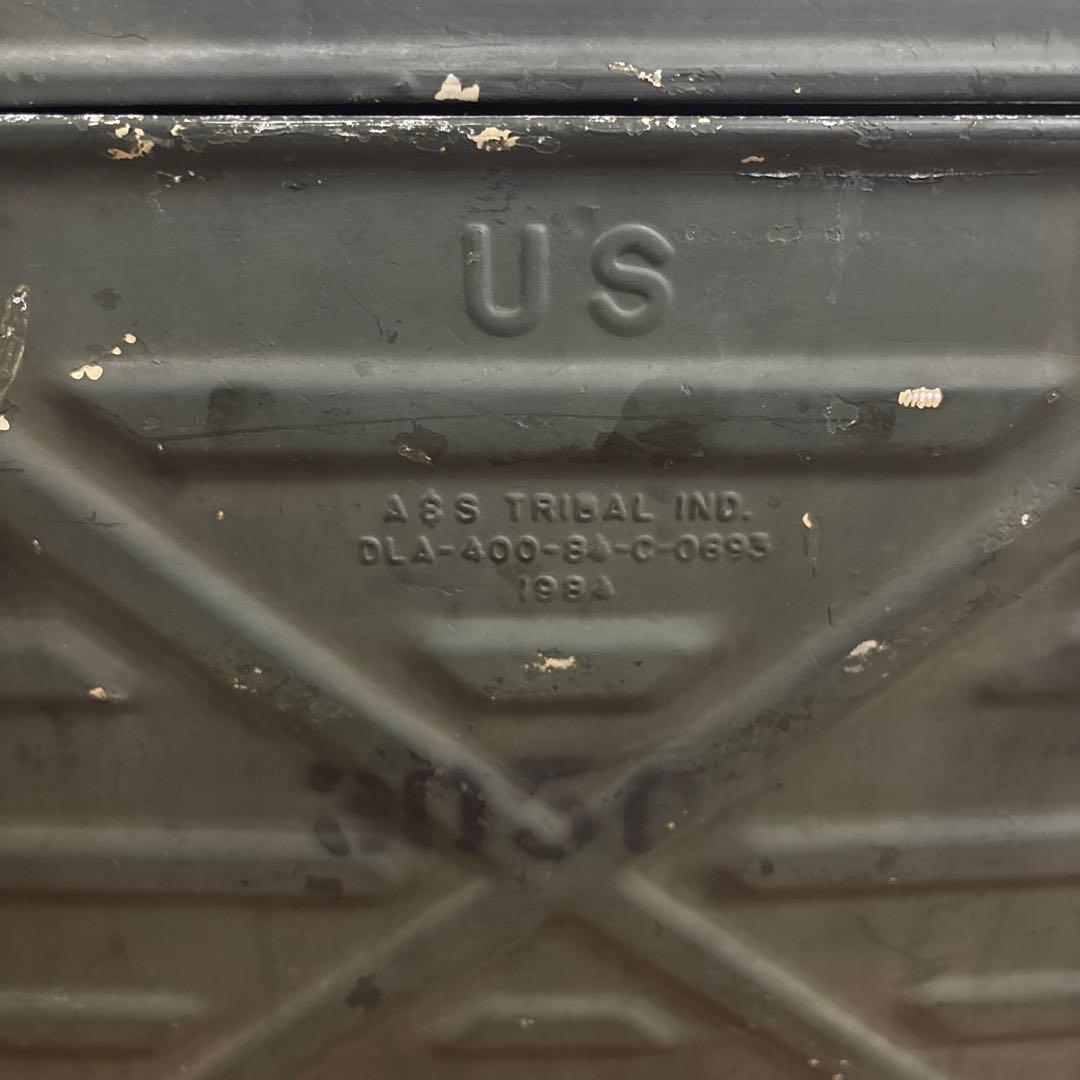 米軍　実物　フードコンテナ　破損箇所あり　送料無料