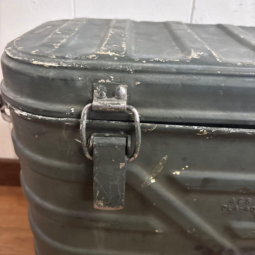 米軍　実物　フードコンテナ　破損箇所あり　送料無料