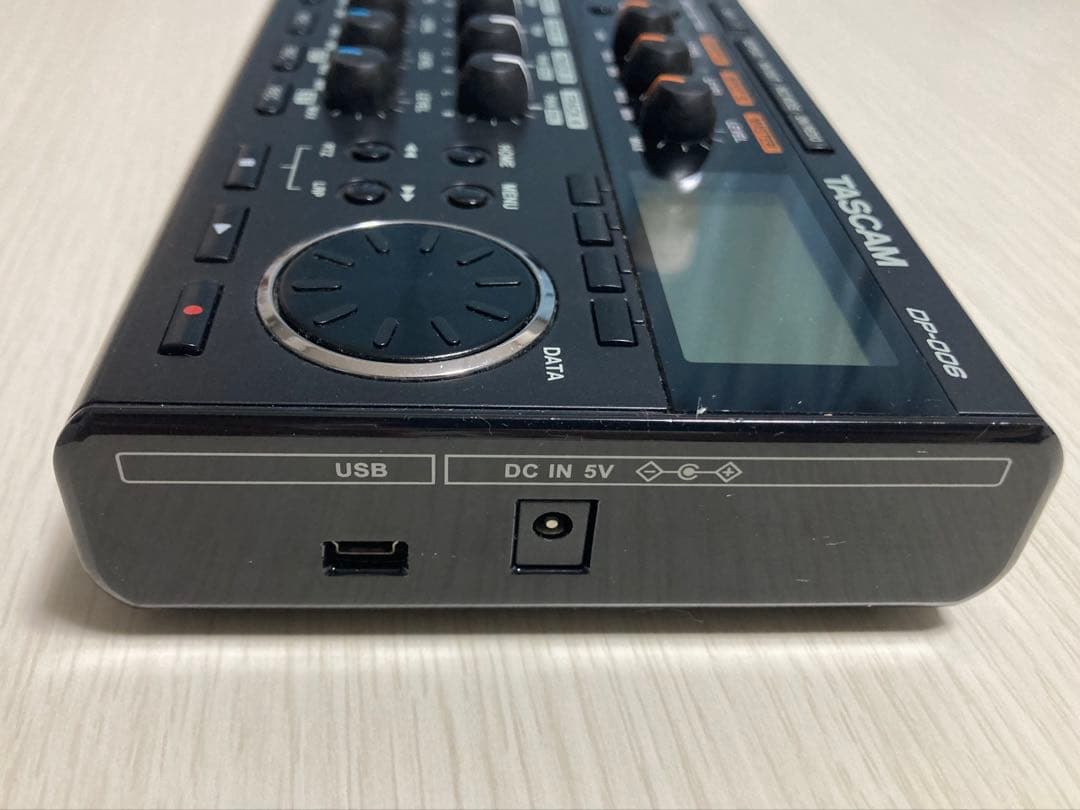 TASCAM DP-006マルチトラックレコーダー