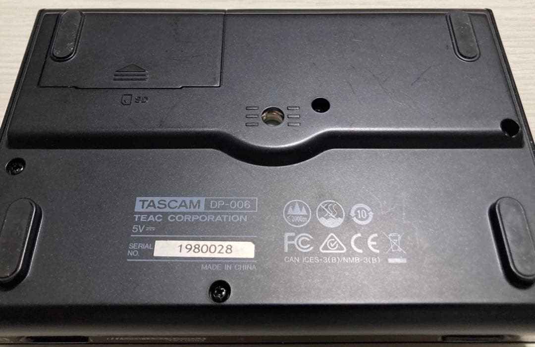 TASCAM DP-006マルチトラックレコーダー