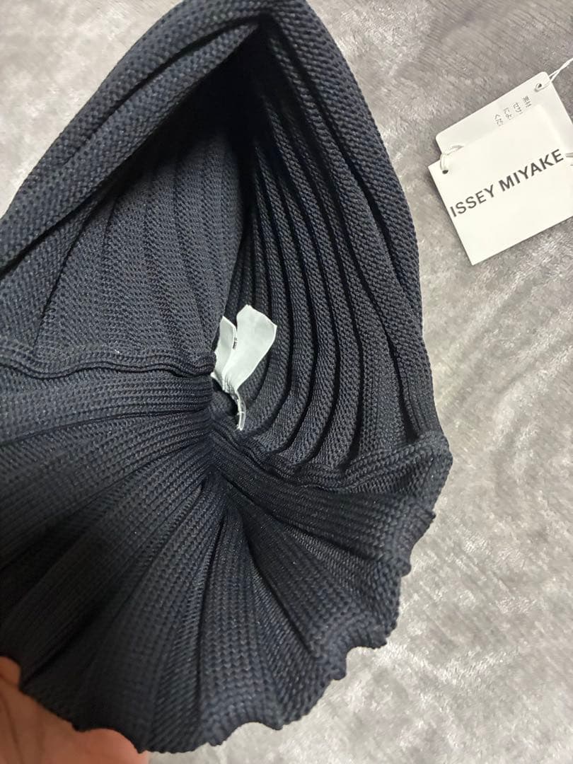 イッセイミヤケ 帽子　ニット帽　KNIT ACC 新品未使用