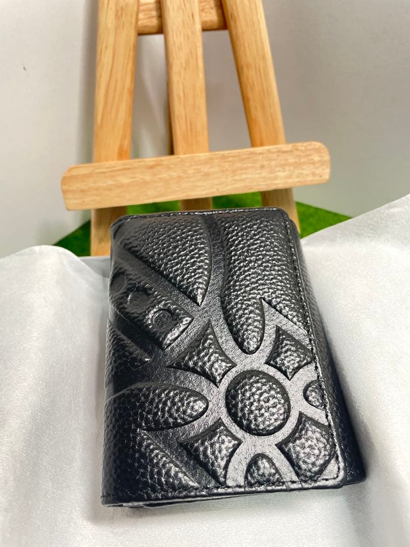 【新品】　vivienne westwood 人気商品　三つ折り財布