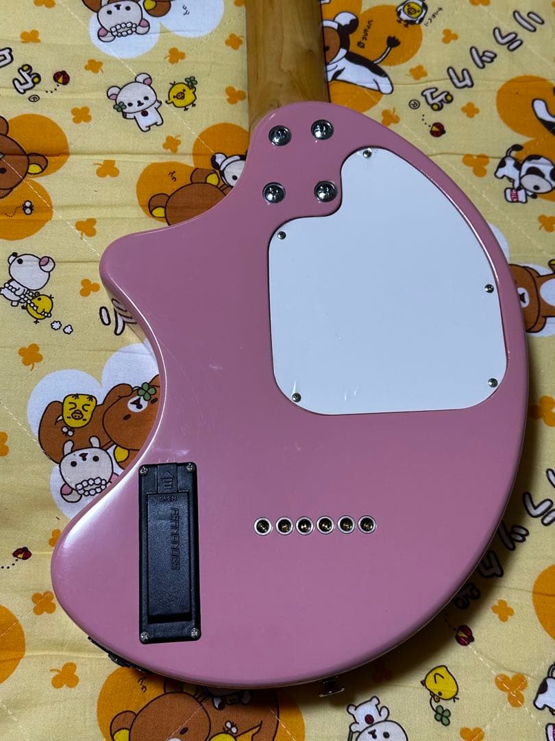 フェルナンデスZO-3 ピンク エレキギター スピーカー内蔵
