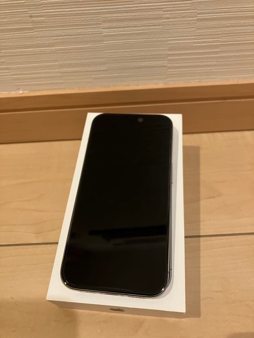 【美品】 iPhone 15 Pro ナチュラルチタニウム 128GB