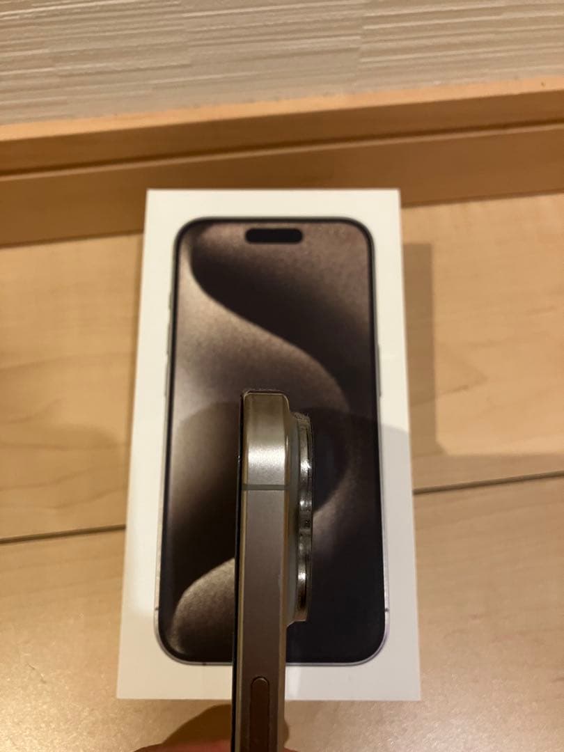 【美品】 iPhone 15 Pro ナチュラルチタニウム 128GB