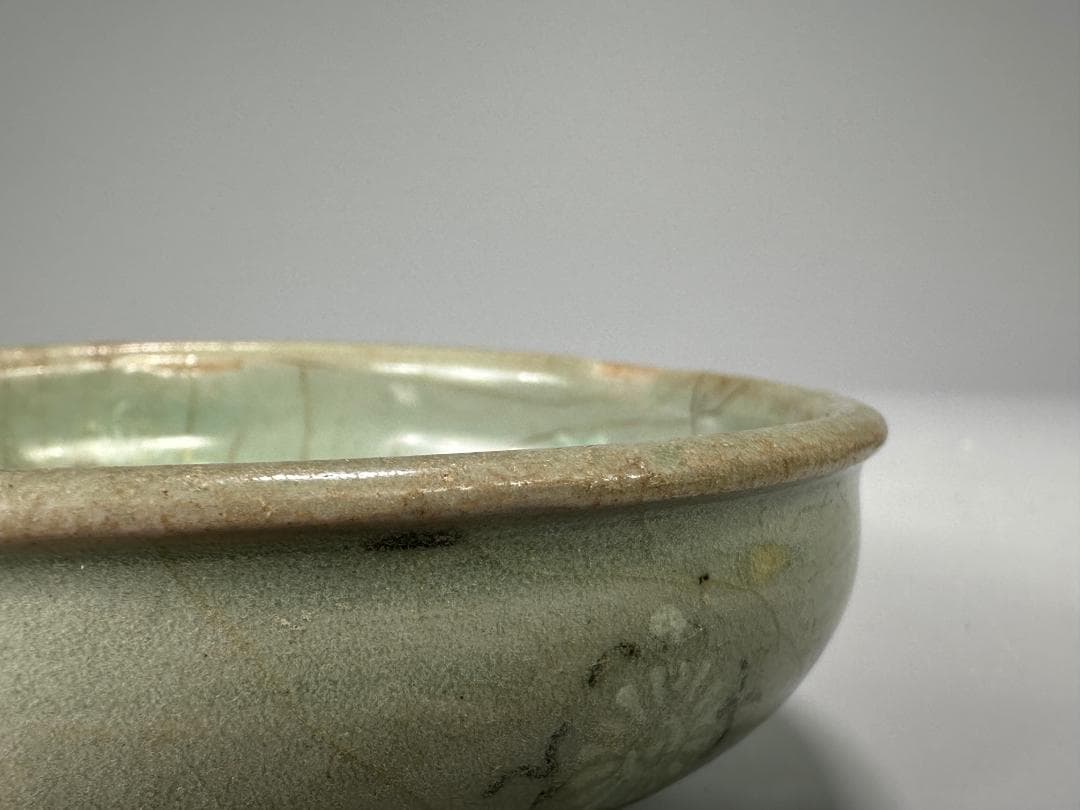 韓国　高麗　青磁　象嵌花卉文碗　鉢　朝鮮半島美術