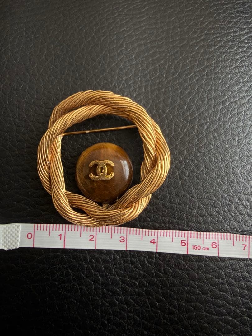 CHANEL ツイストデザイン ブローチ