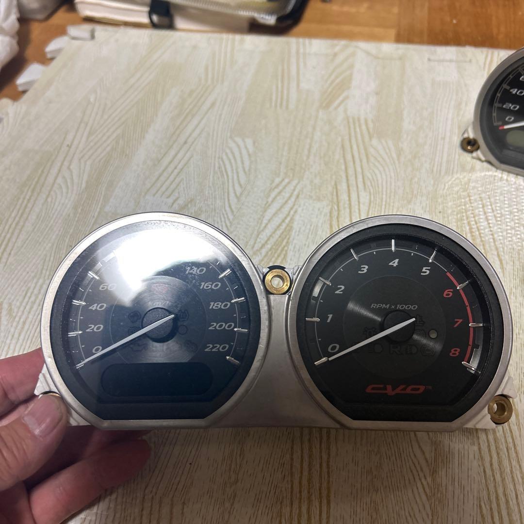 HD ストリートグライド？ロードグライド？CVOスピードメーター撤去品