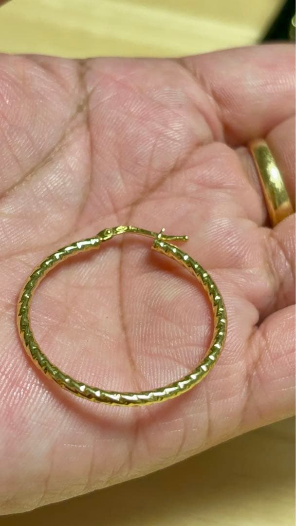 18金ゴールドフープピアス 2x28mm 2g