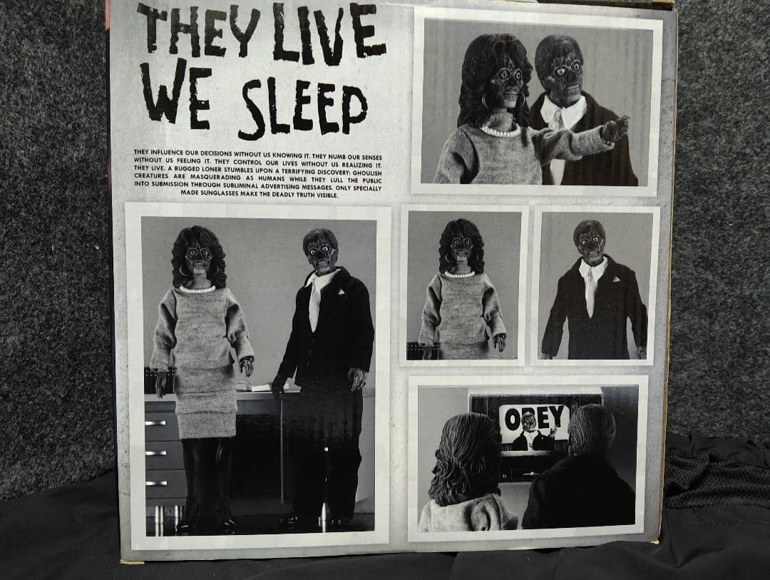 NECA 社•豆魚雷[They Live ALIEN 2 PACK]新品未開封!