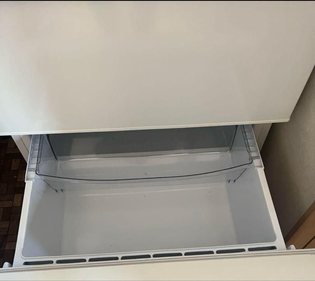 AQUA冷蔵庫 AQR-SV24H(W)