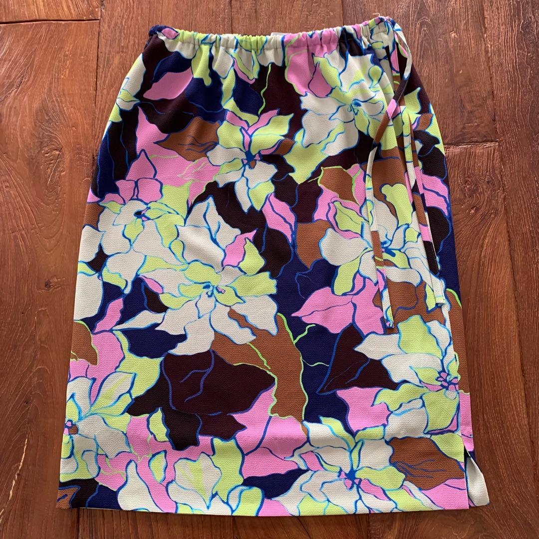 ★☆ 美品 DRIES VAN NOTEN フラワープリント膝丈スカート ☆★