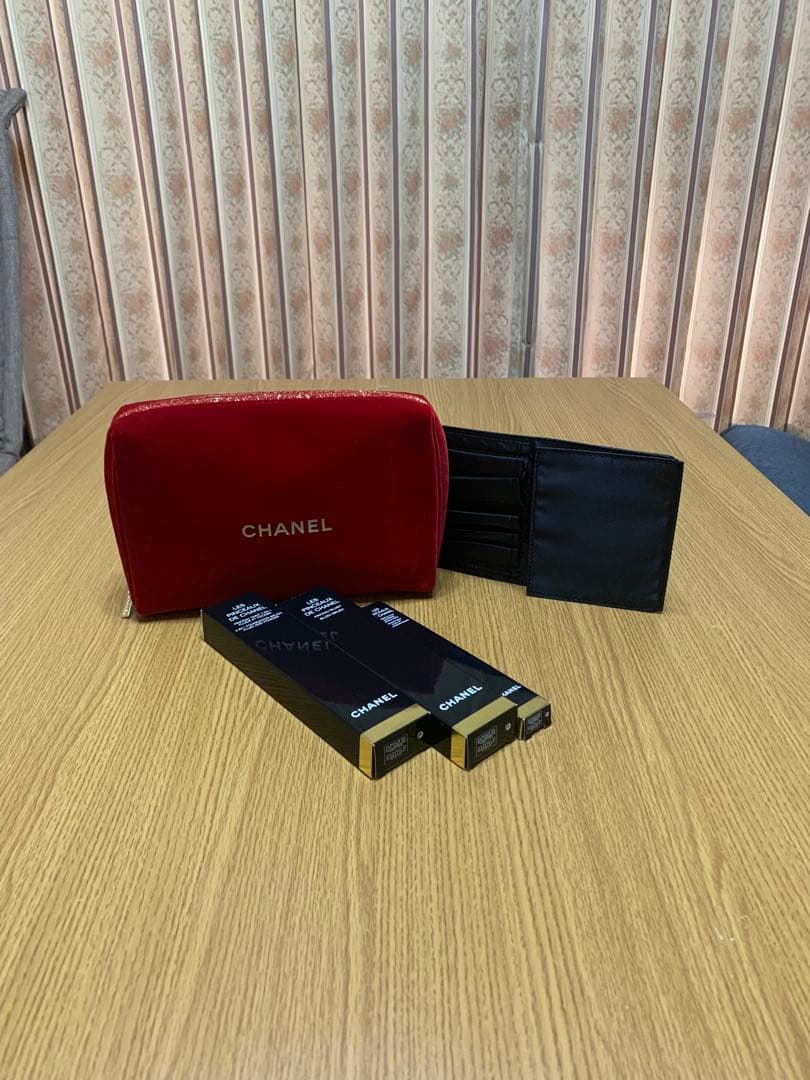 お値下げ！　レ　パンソー　ドゥ　シャネル ポーチ　3種メークアップブラシのセット