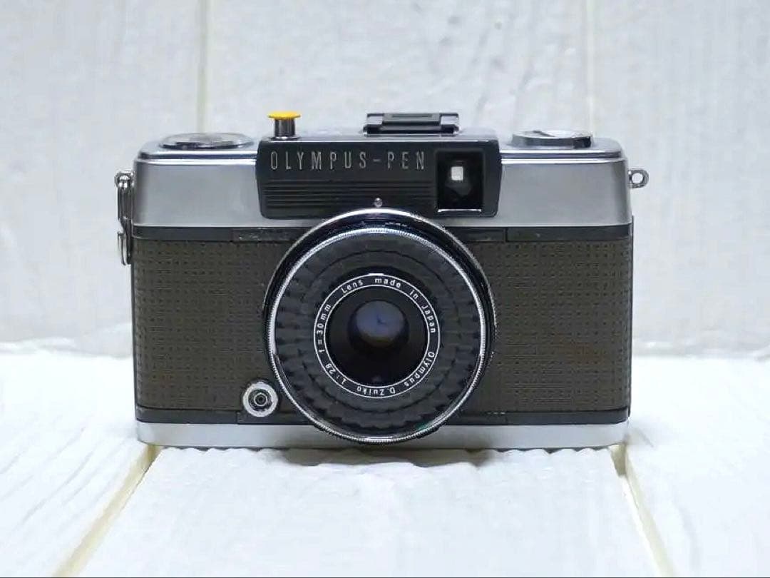 OLYMPUS PEN EES-2ハーフサイズ　コンパクトフィルムカメラ
