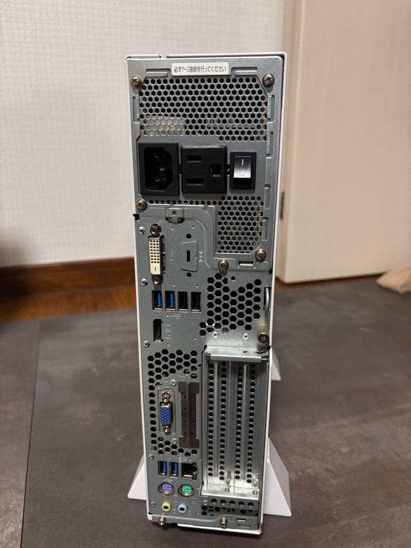 Fujitsu ESPRIMO D588/BX デスクトップPC Corei3