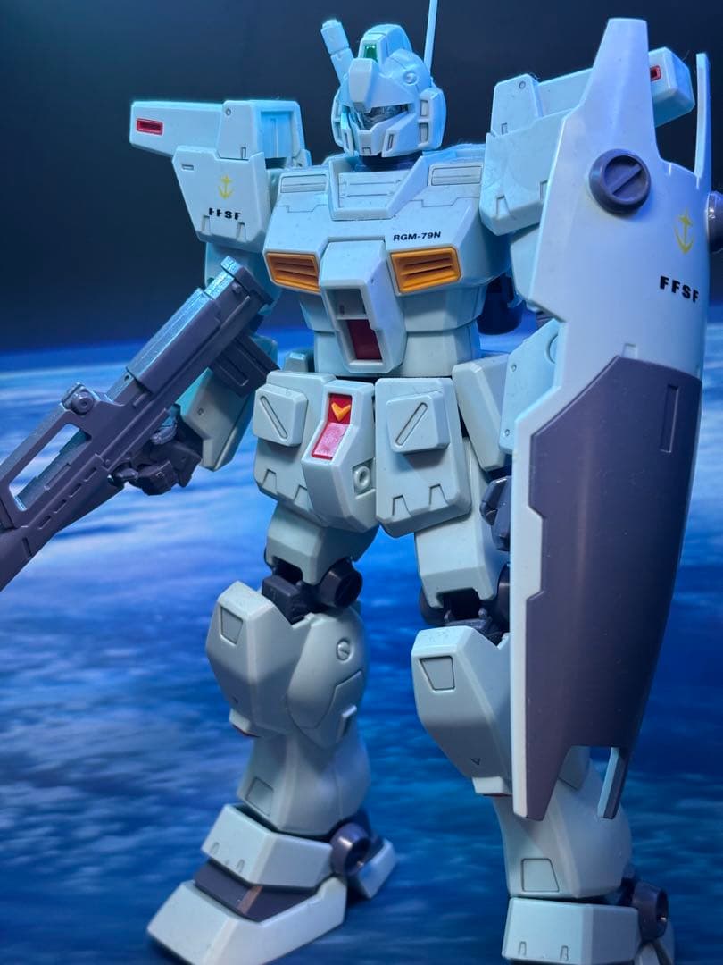 【ガンプラ完成品】 MG ジムカスタム
