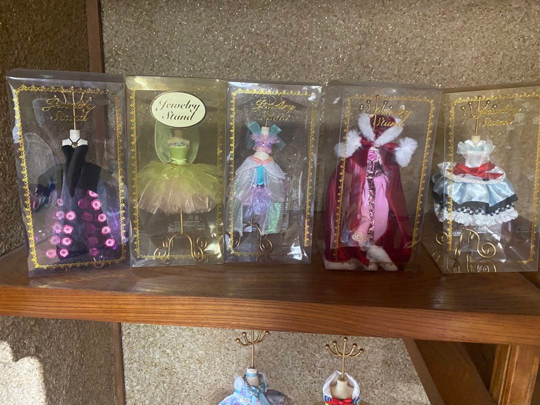 ディズニーストア　アクセサリースタンド