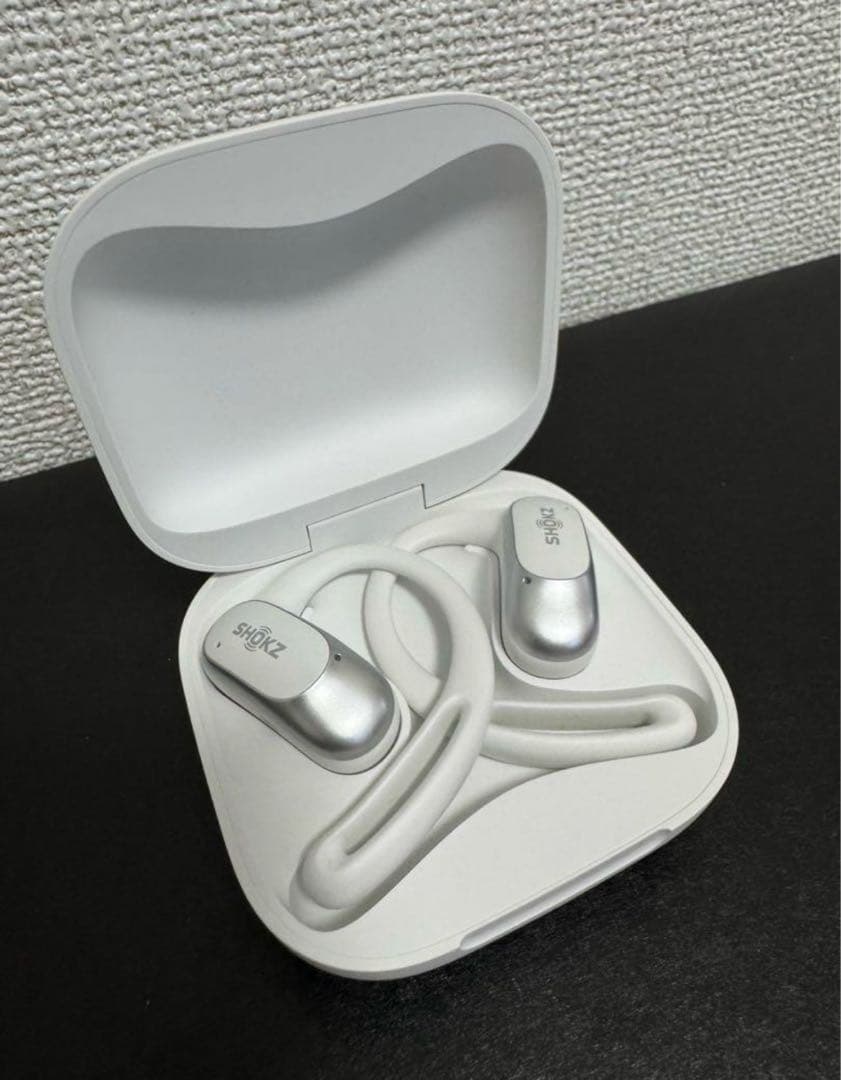 openfit air ホワイト 本体、充電器のみ