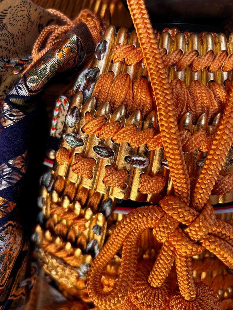 ★金箔押大鎧　伝統的な日本の武士の鎧★