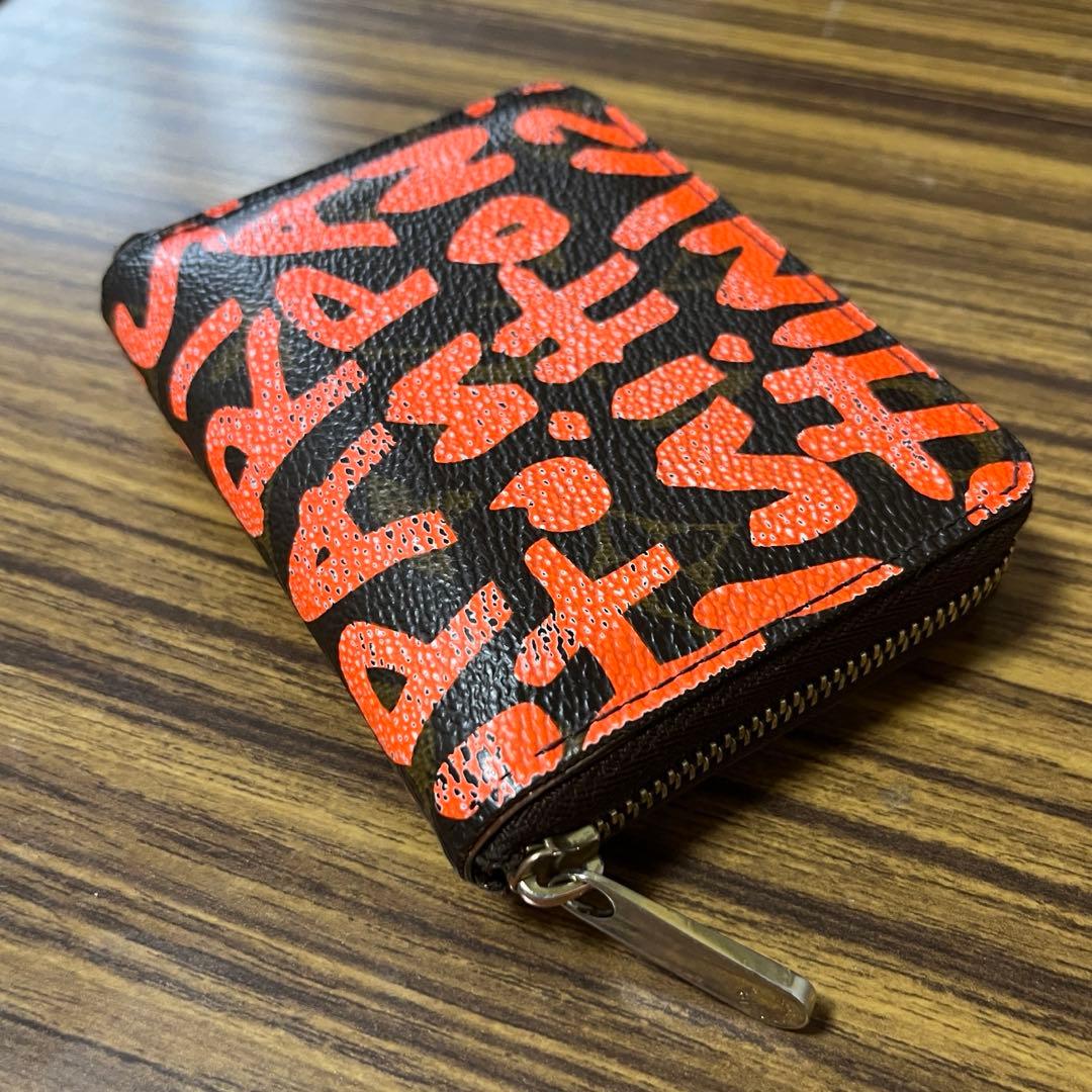 ルイヴィトン ジッピー パース ケース モノグラム グラフィティ