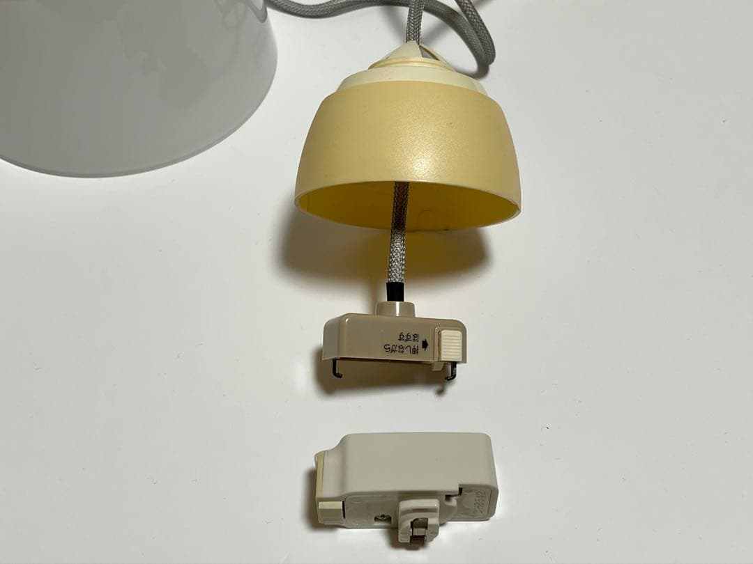 フリッツハンセン カラヴァジオ ペンダント オパール P1