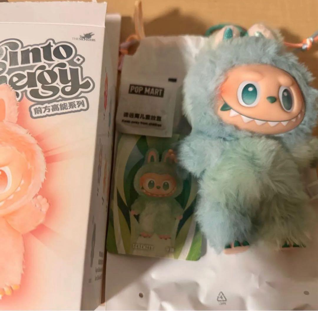 ひろりん　LABUBU SERENITY本体 ＆着せ替え用